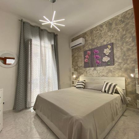 נאפולי Sea&Sun Apartament Chiaia מראה חיצוני תמונה